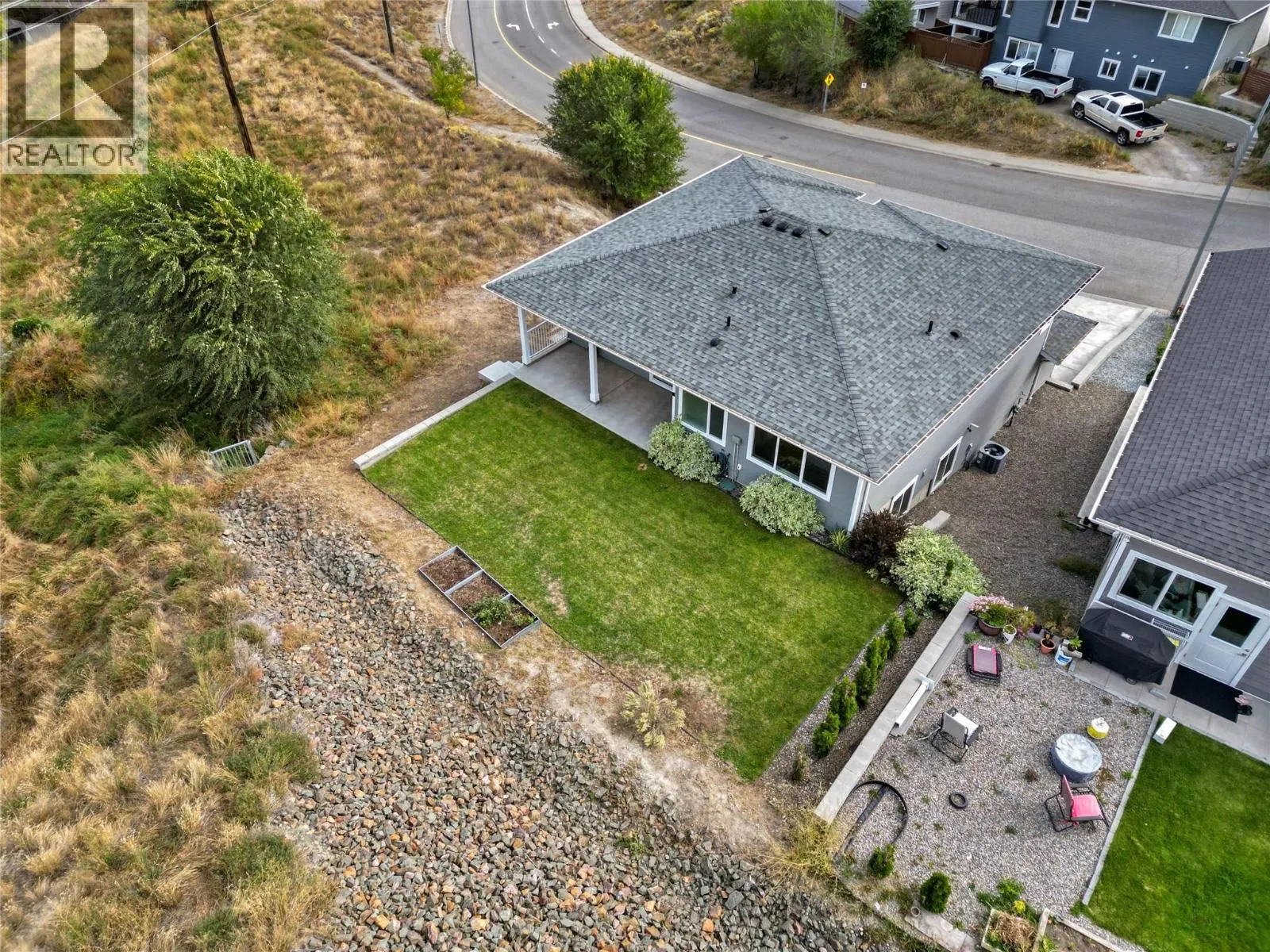 2289 GRASSLANDS Boulevard