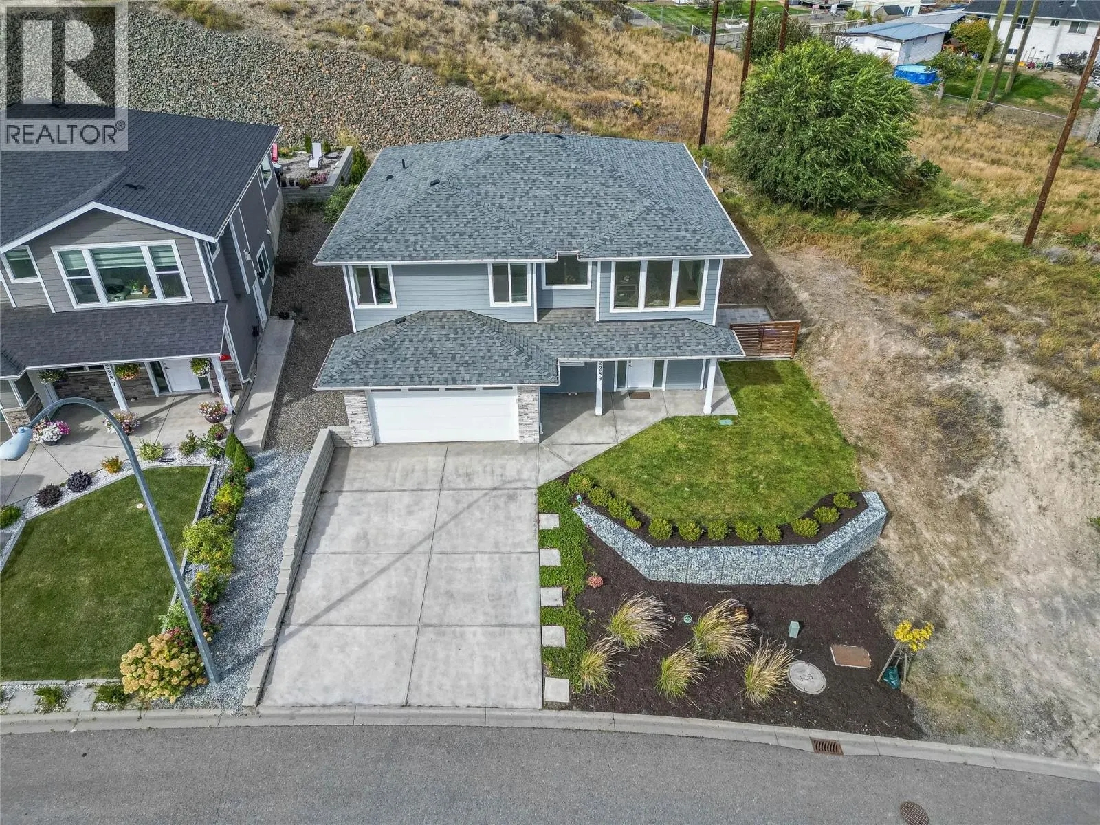 2289 GRASSLANDS Boulevard