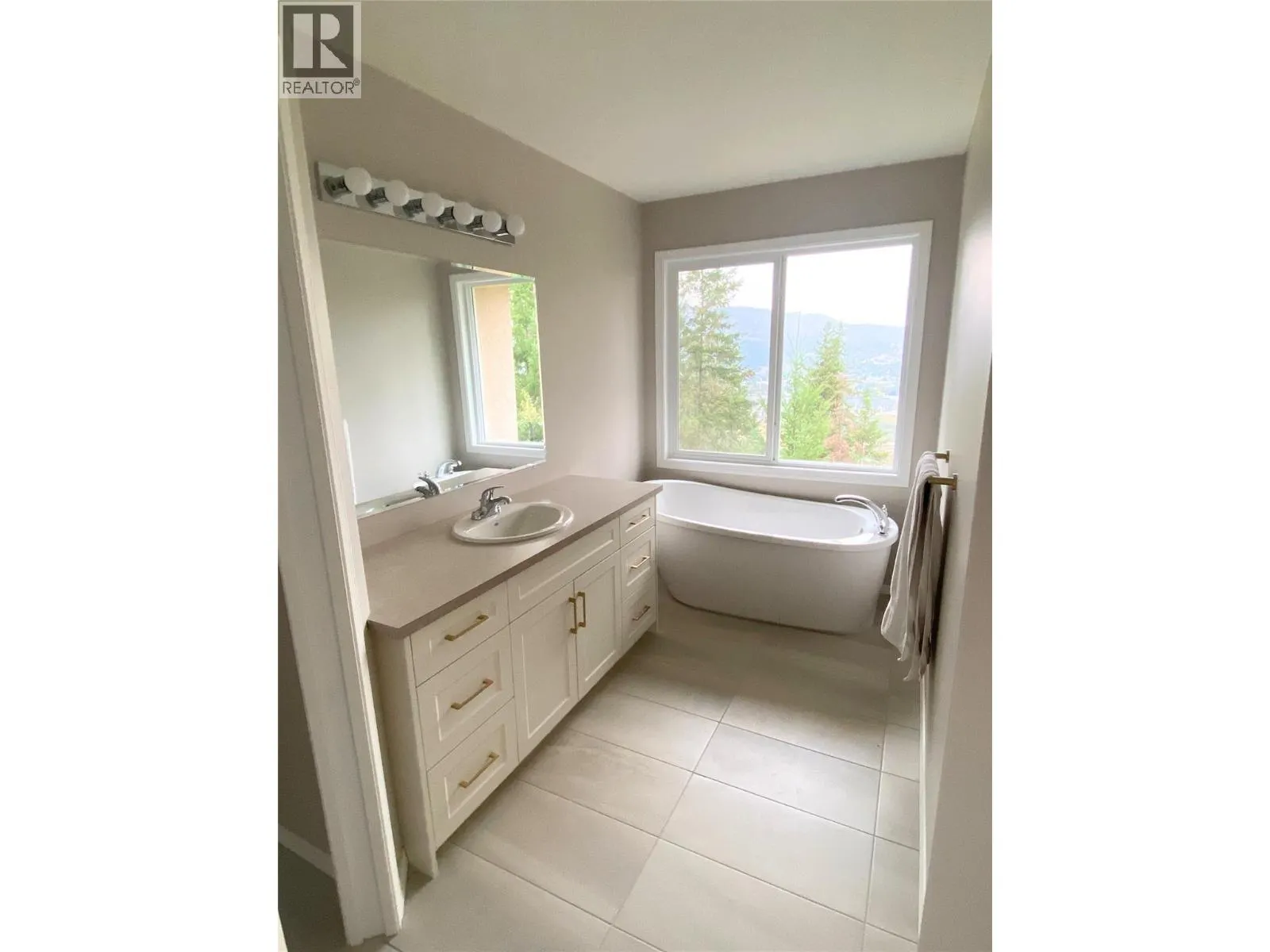 2300 Silver Place Unit# 14