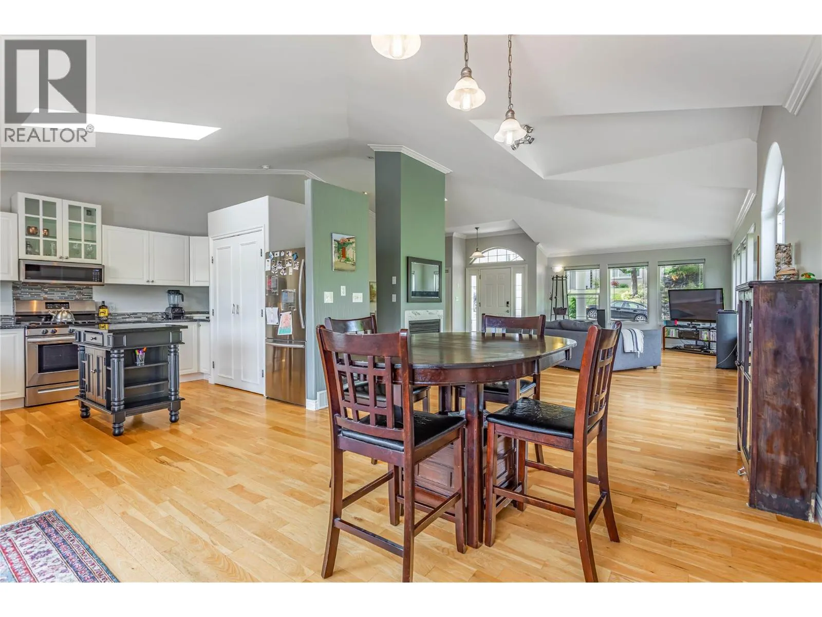 311 Woodpark Crescent