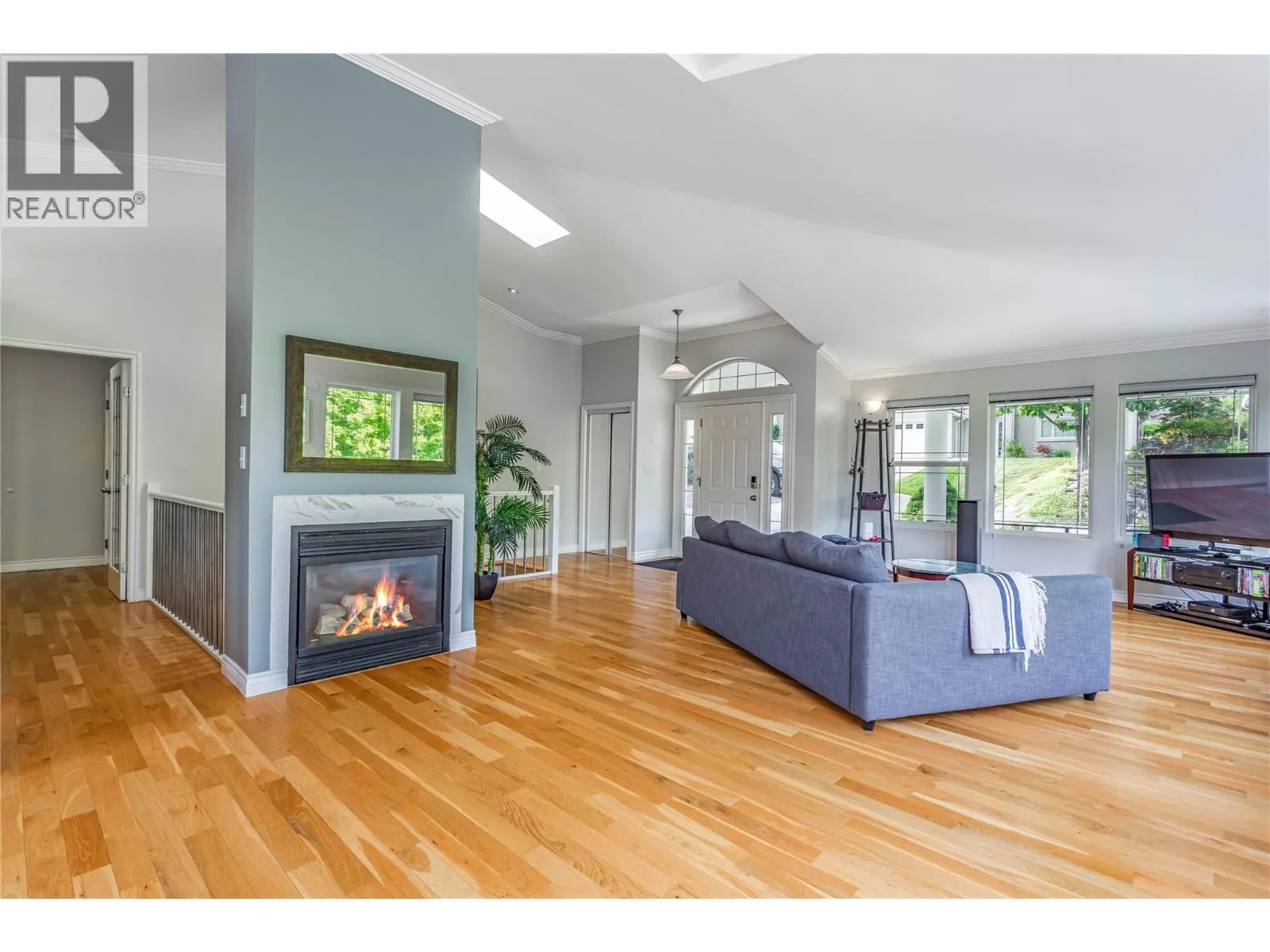311 Woodpark Crescent