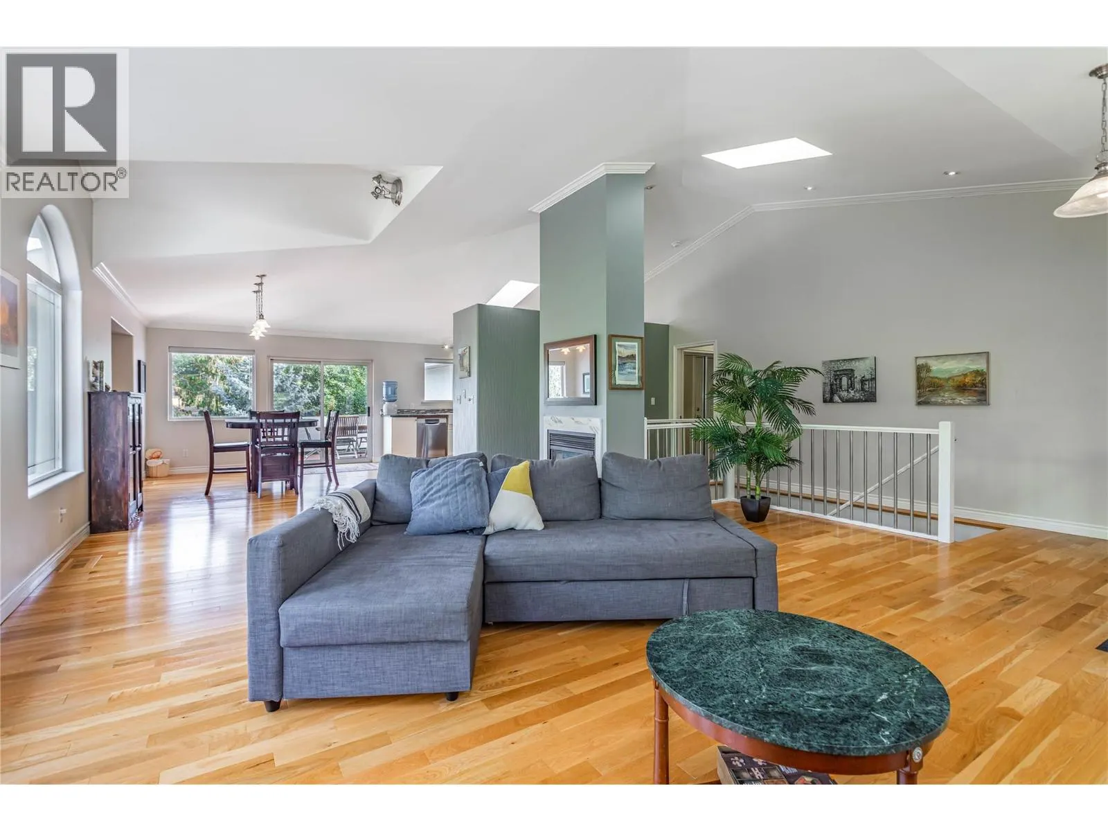 311 Woodpark Crescent