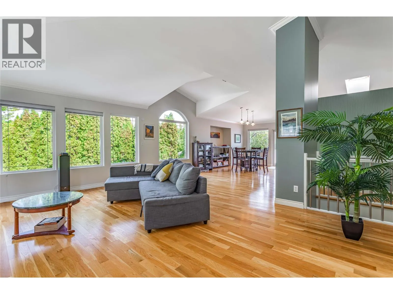 311 Woodpark Crescent
