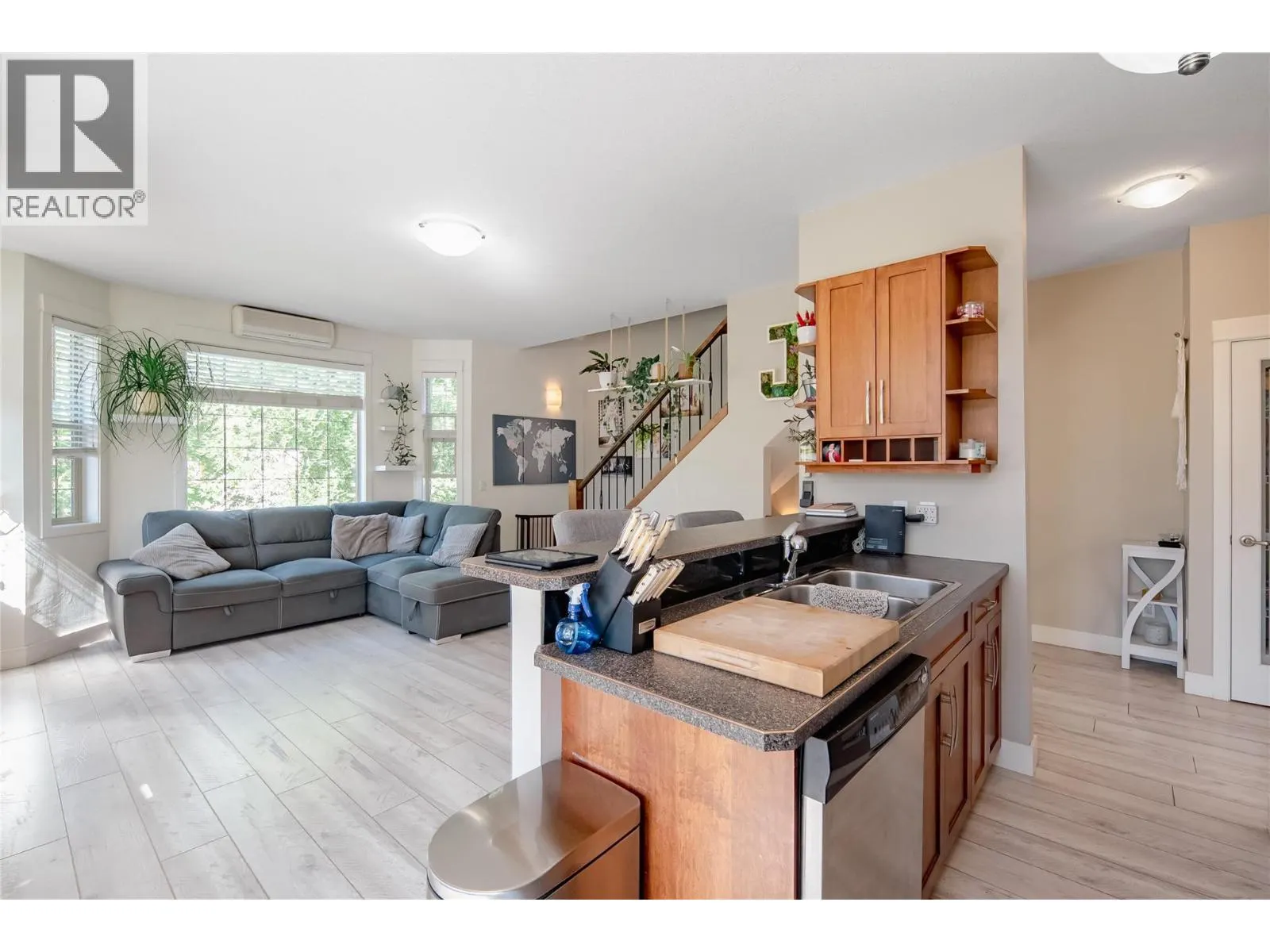 952 Lawson Avenue Unit# 101