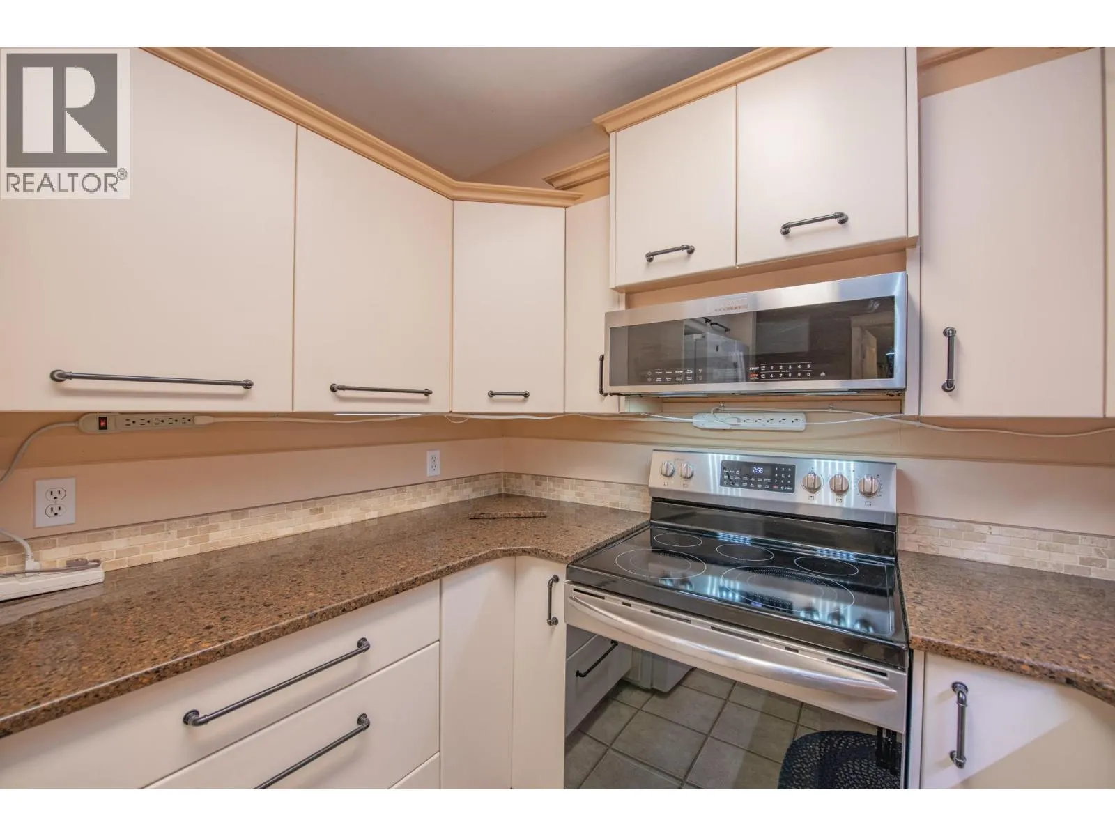110 Kalamalka Lake Road Unit# 107