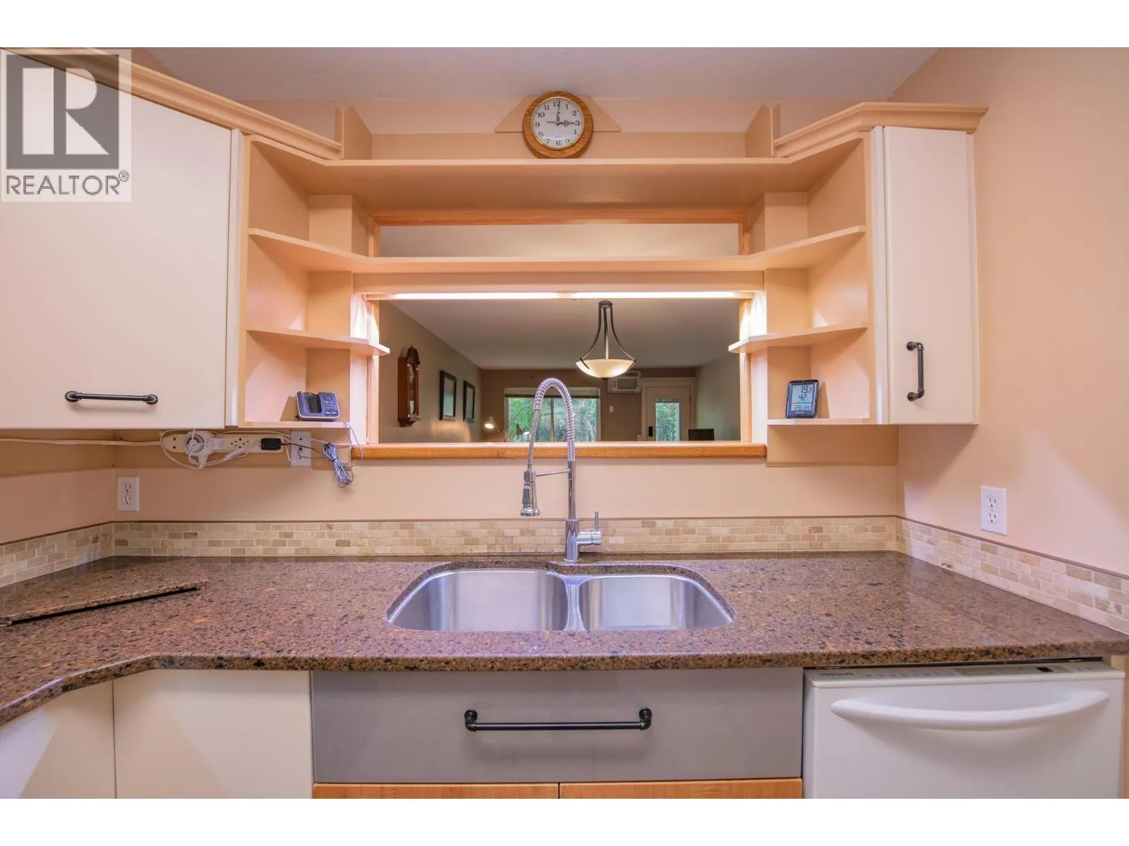 110 Kalamalka Lake Road Unit# 107