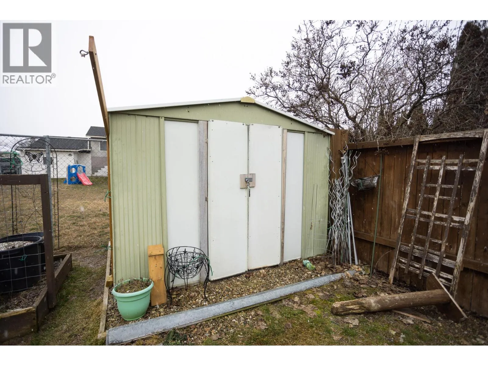 255 Holbrook Road W