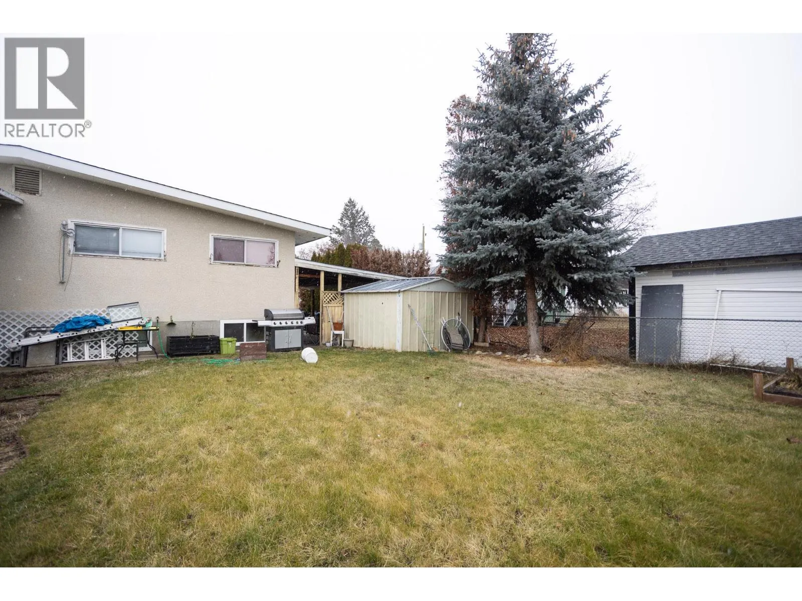 255 Holbrook Road W