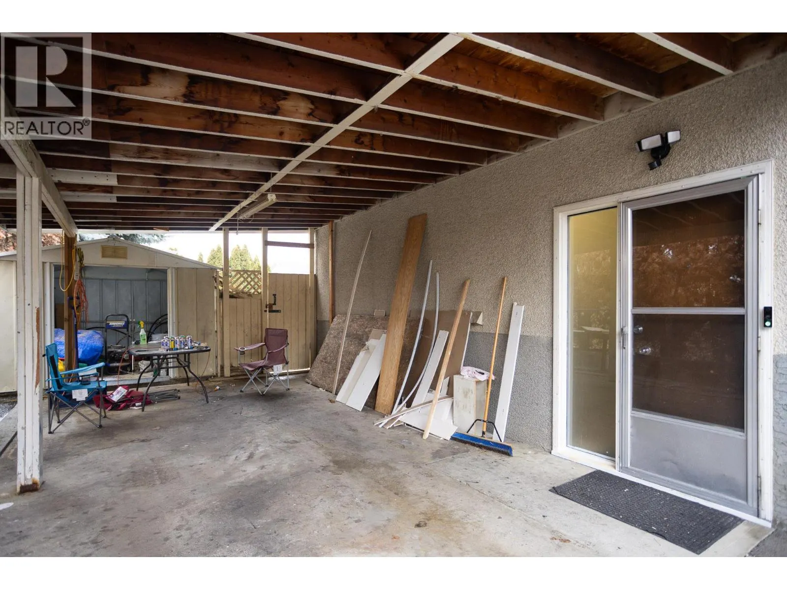 255 Holbrook Road W