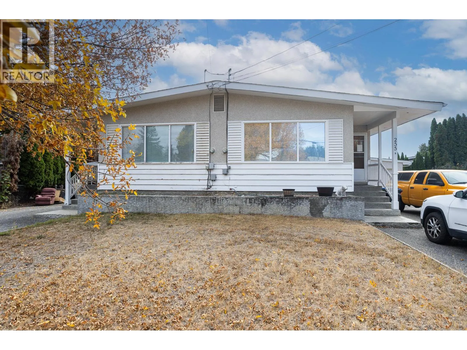 255 Holbrook Road W