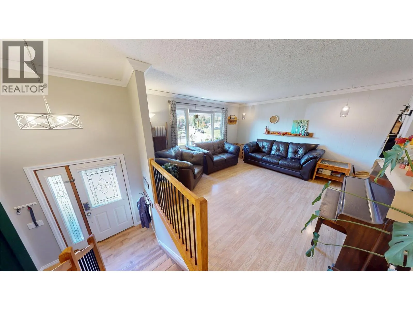 430 White Birch Crescent