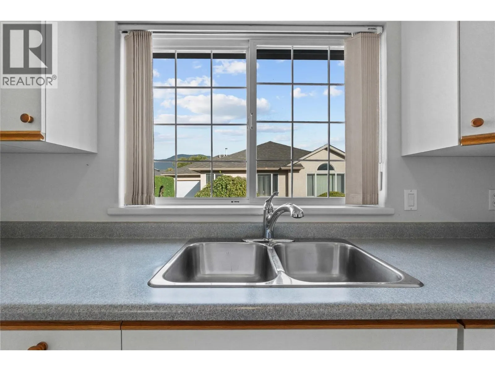 350 Hudson Street NW Unit# 5