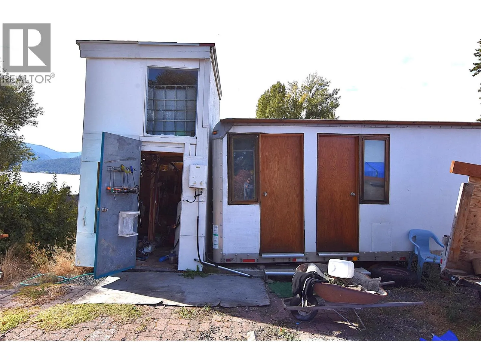 3 Mary Anne's Road