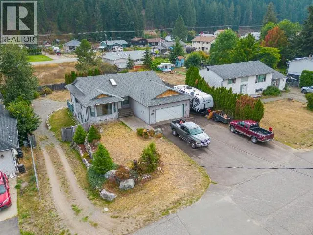 4728 SPRUCE Crescent