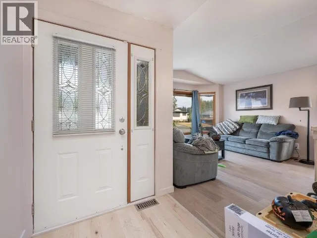 4728 SPRUCE Crescent