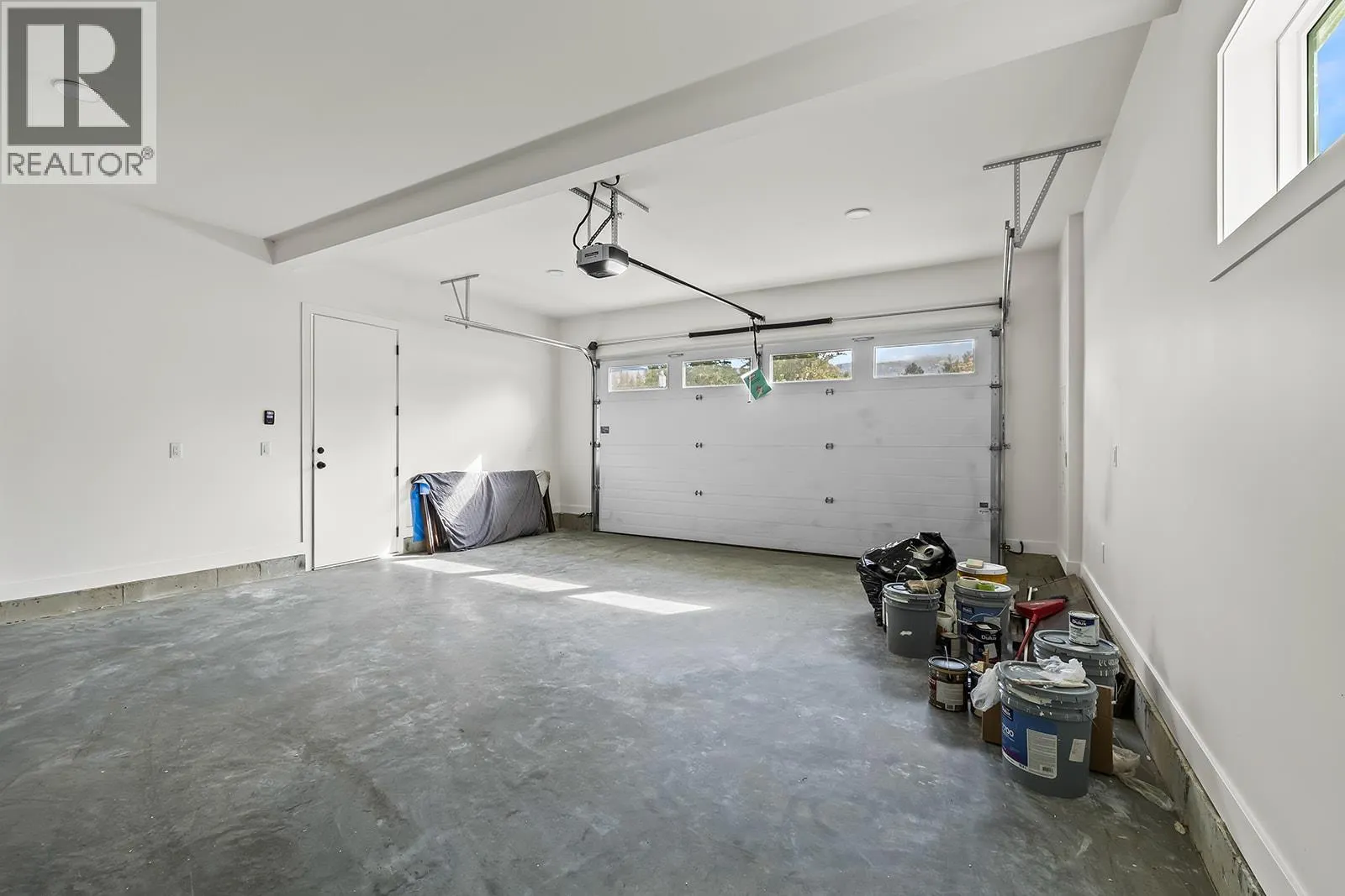 882 Hubbard Road