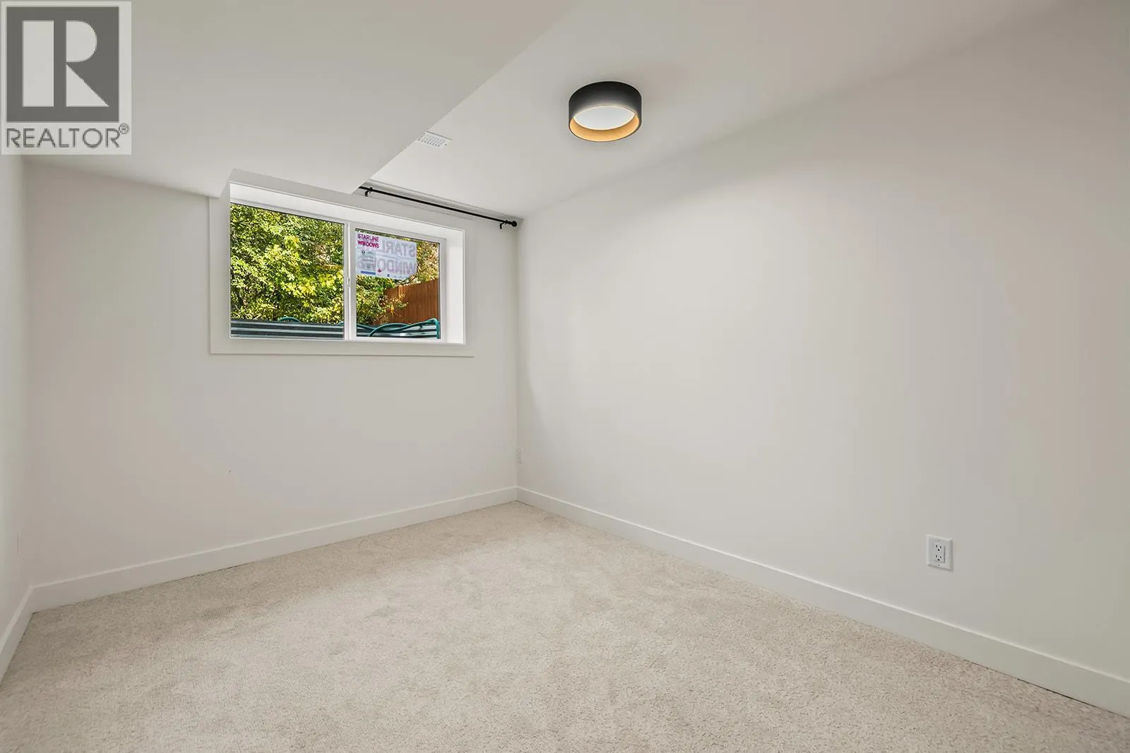 882 Hubbard Road