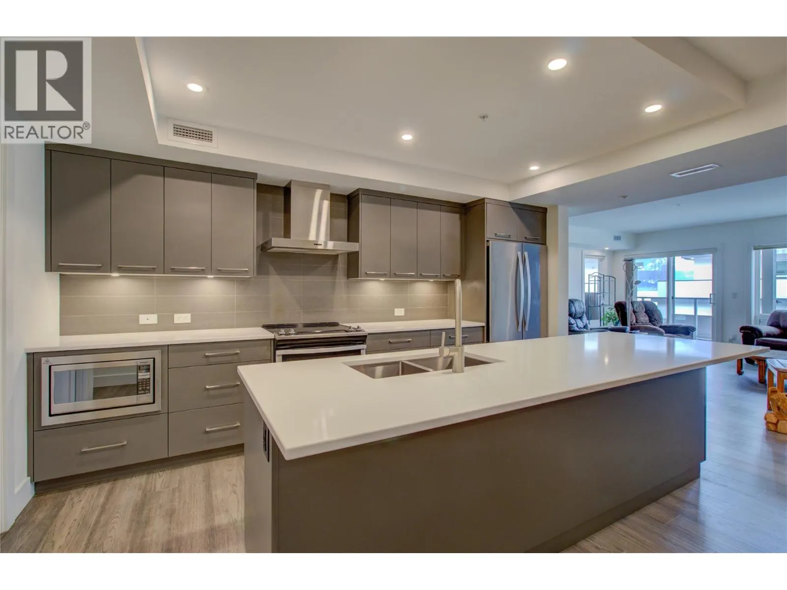 131 Harbourfront Drive NE Unit# 202