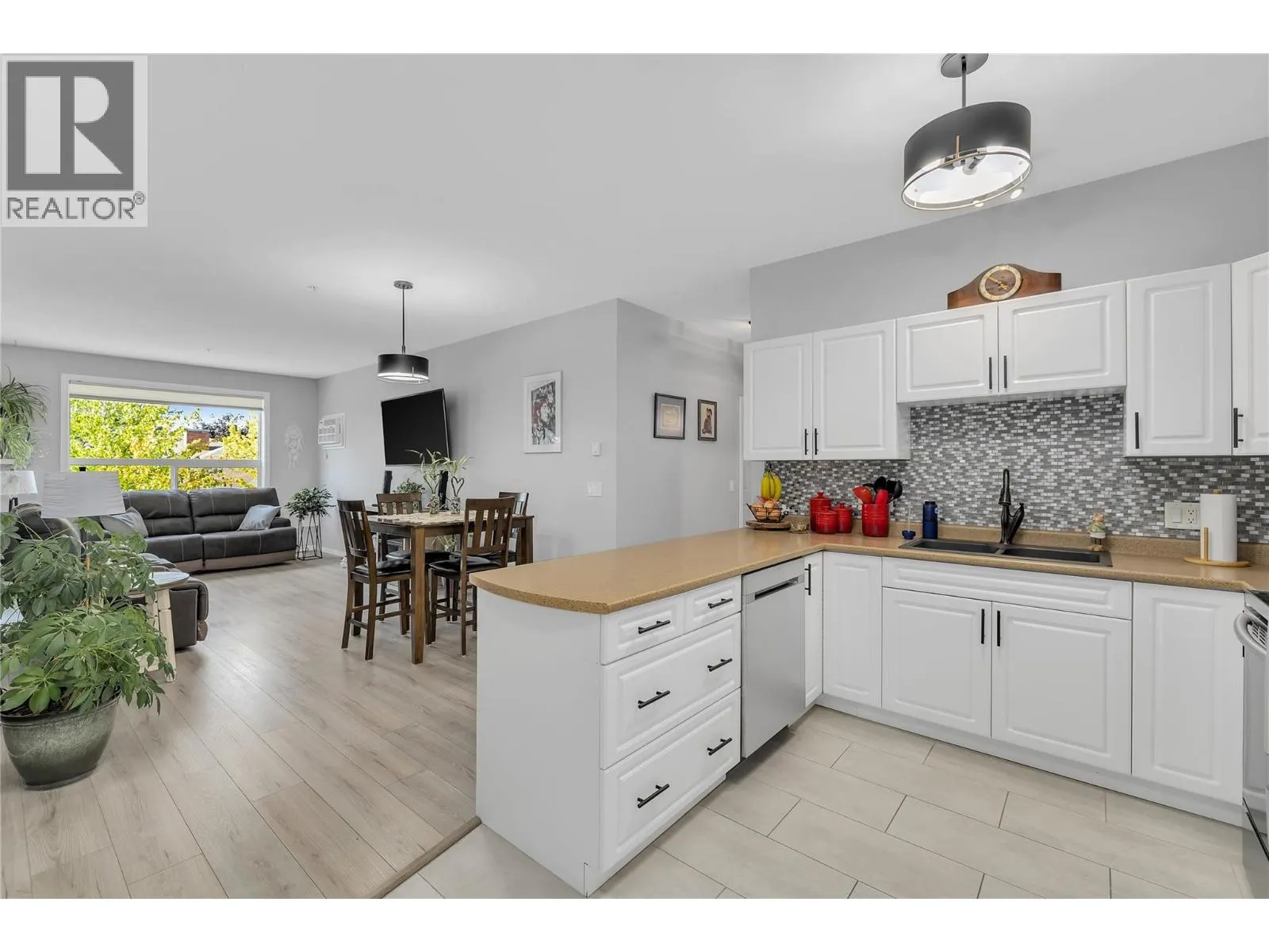 778 Rutland Road Unit# 206