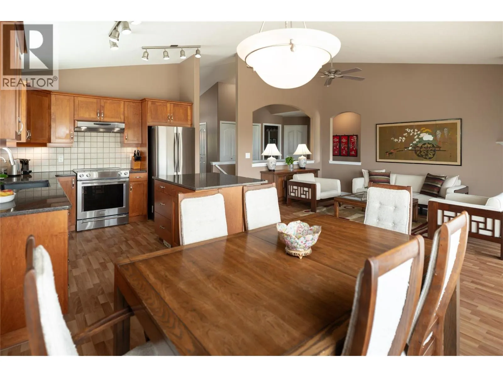 5175 Sandhills Drive
