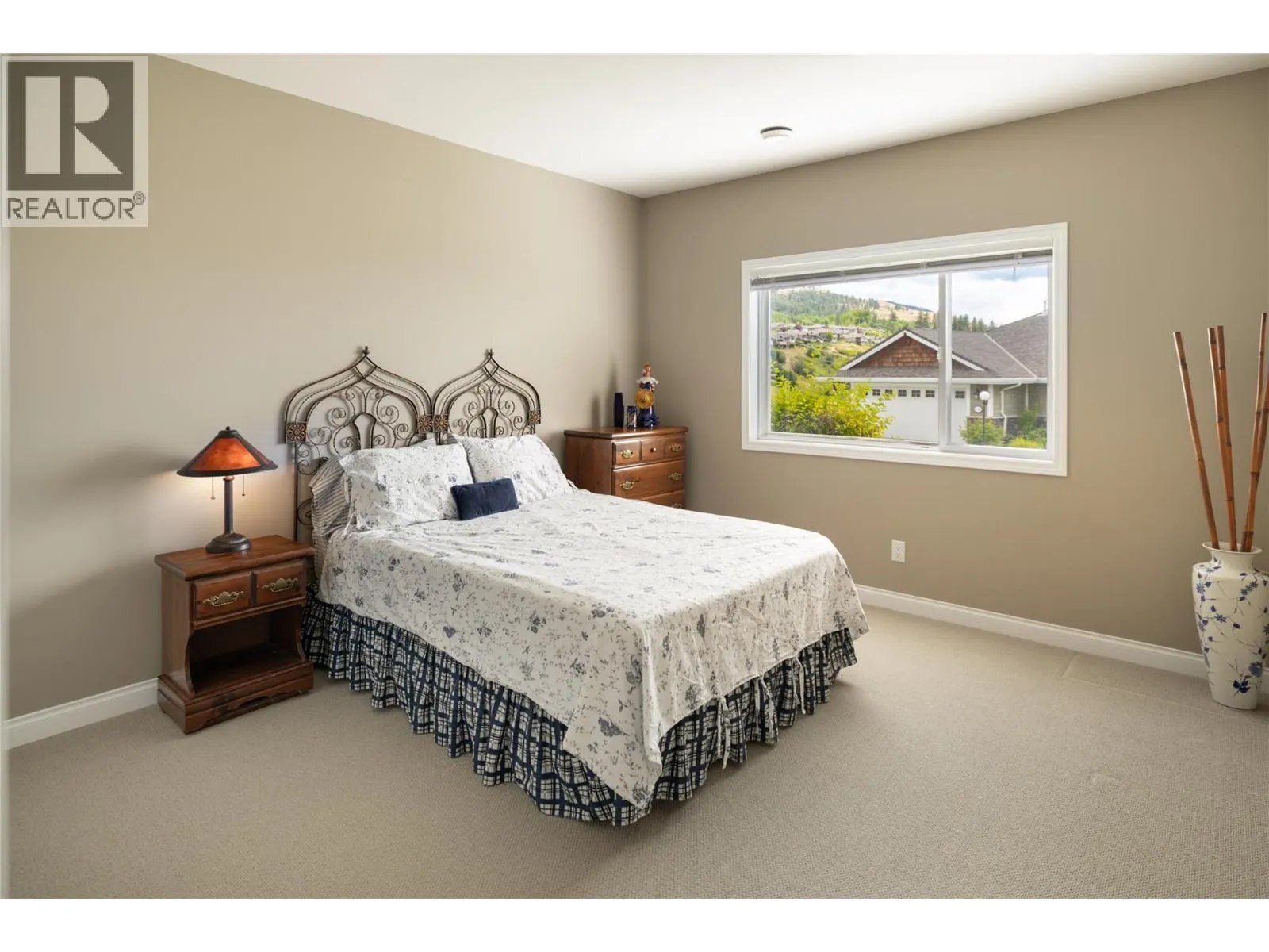 5175 Sandhills Drive