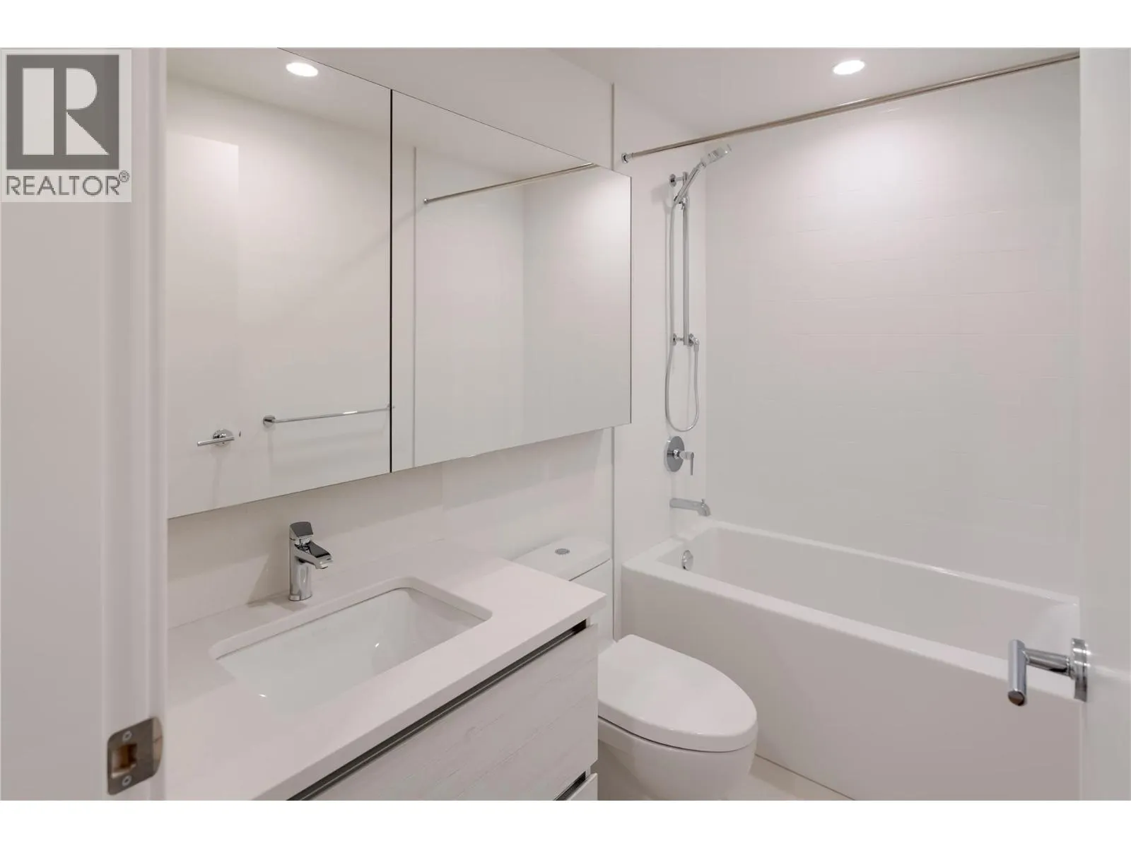 1626 Water Street Unit# 2202
