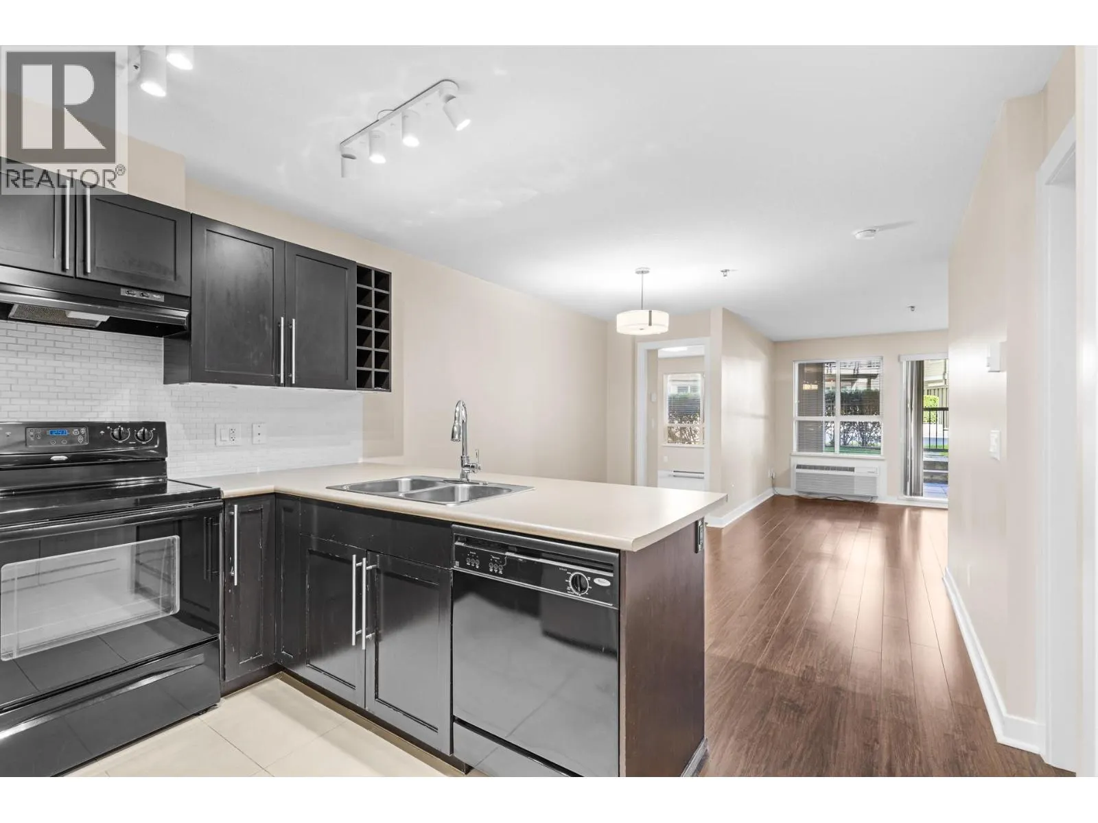 1083 Sunset Drive Unit# 120