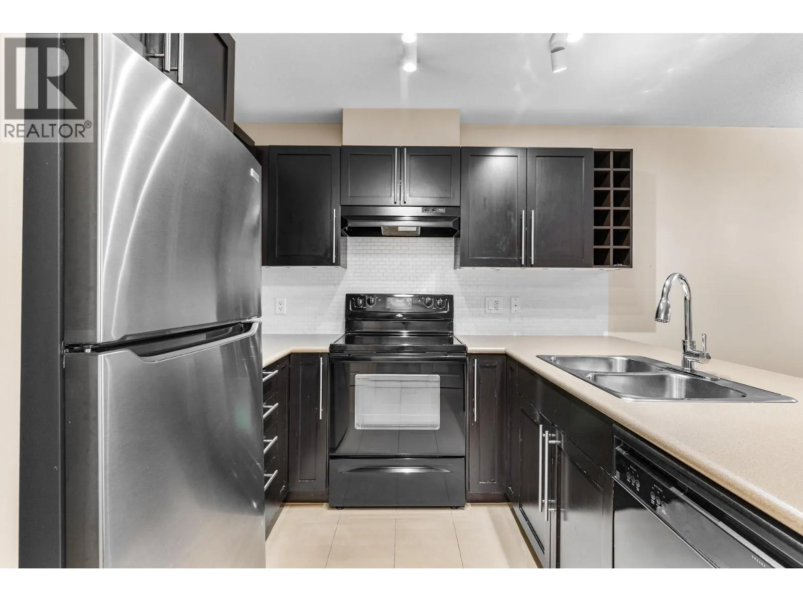 1083 Sunset Drive Unit# 120