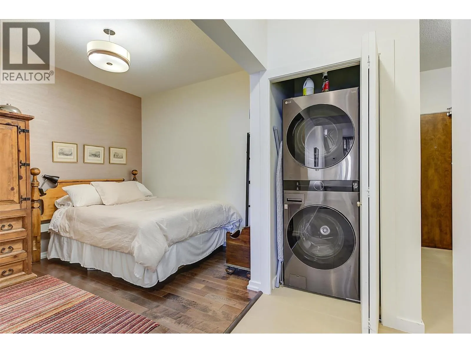 1075 Sunset Drive Unit# 2408