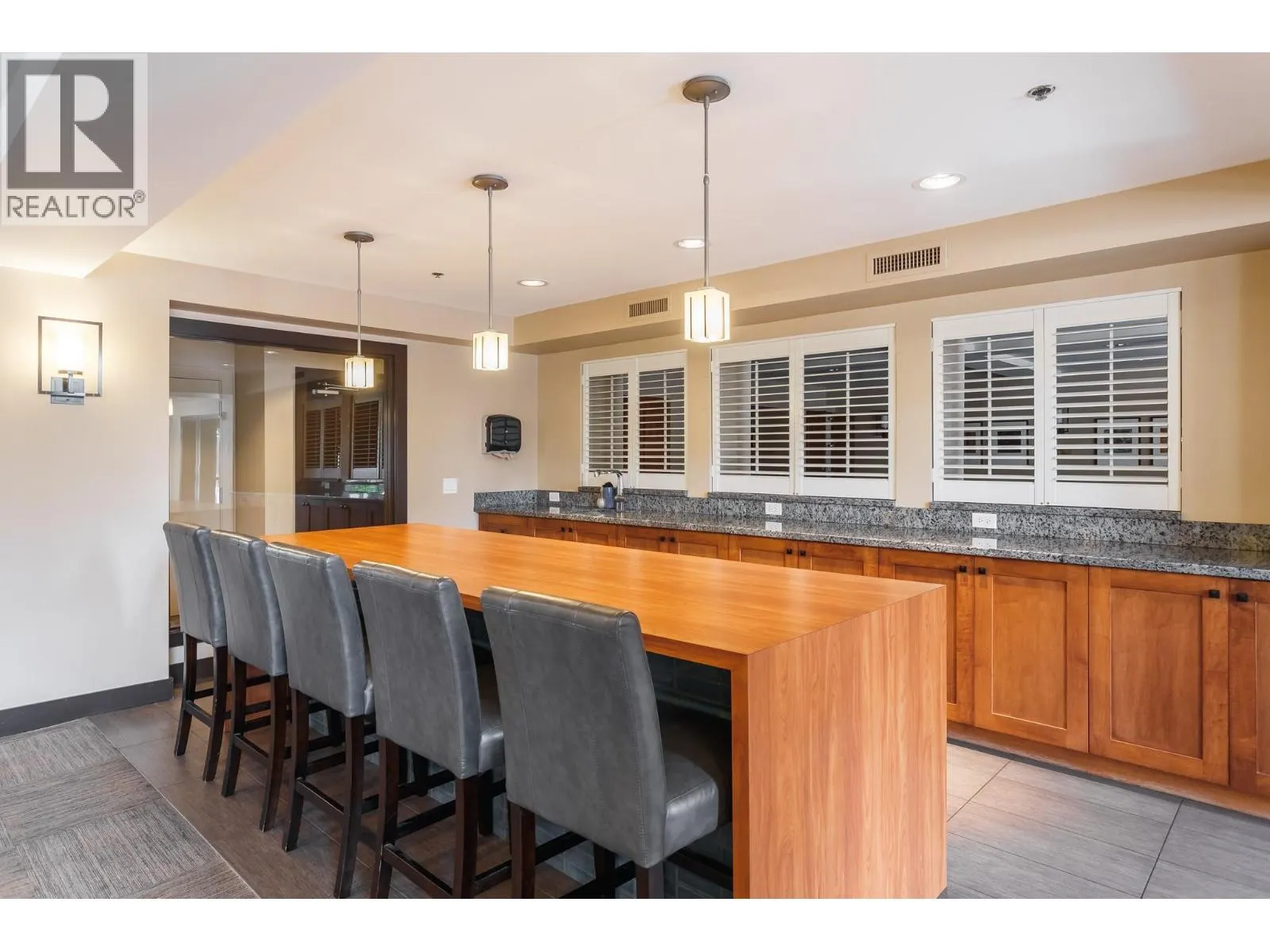 1099 Sunset Drive Unit# 432