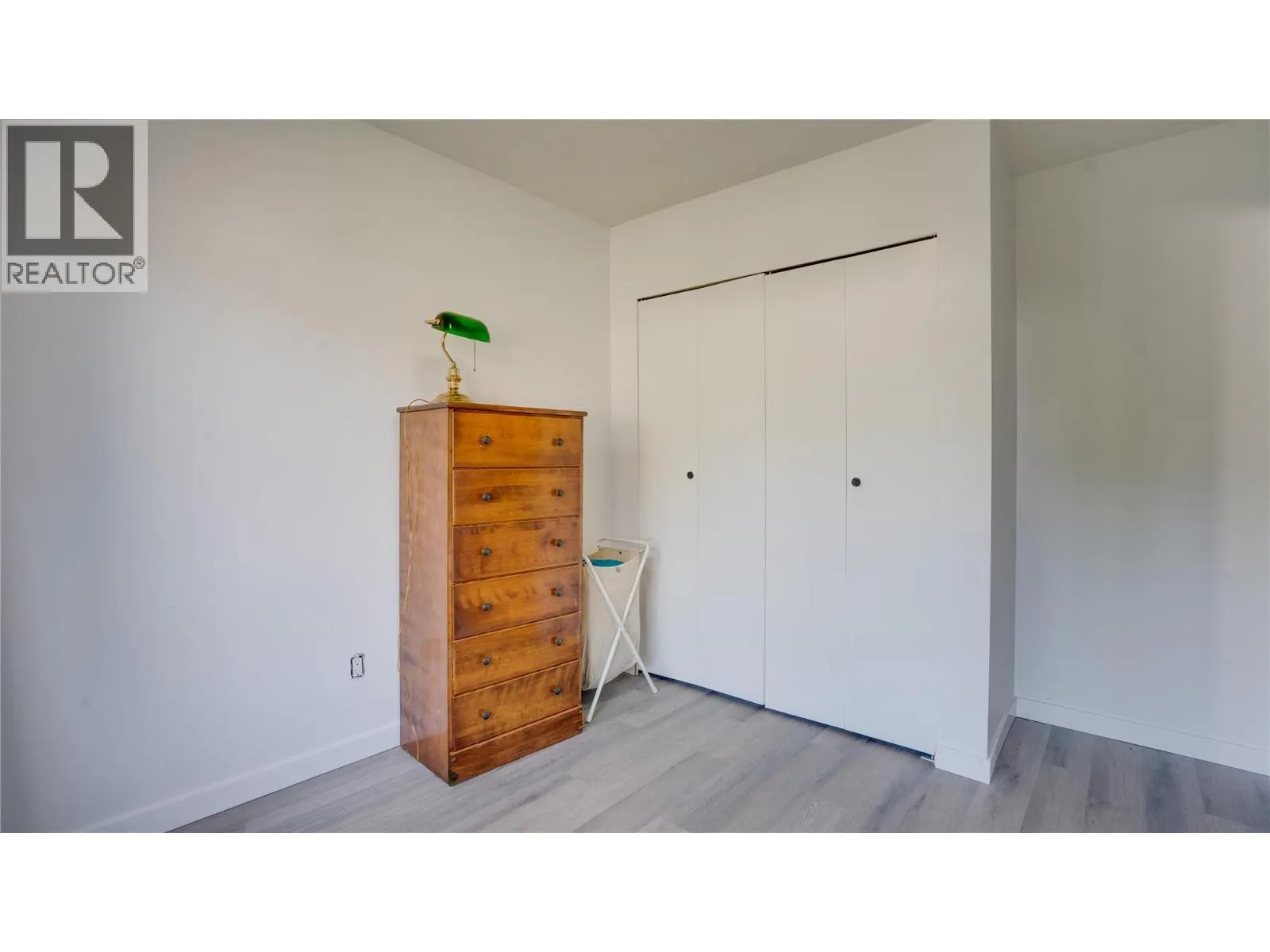 4004 24 Avenue Unit# 4 Lot# 4