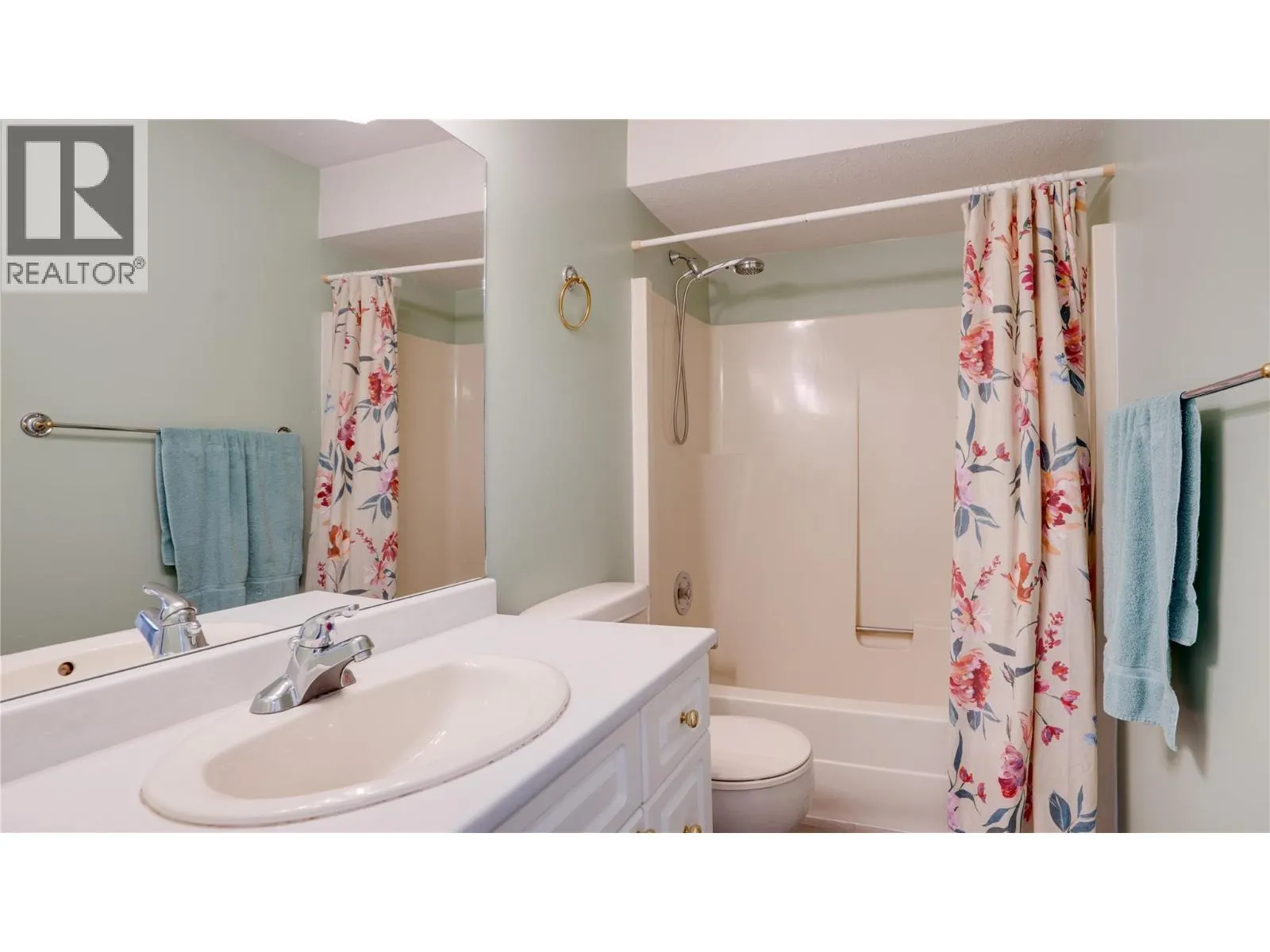 4004 24 Avenue Unit# 4 Lot# 4