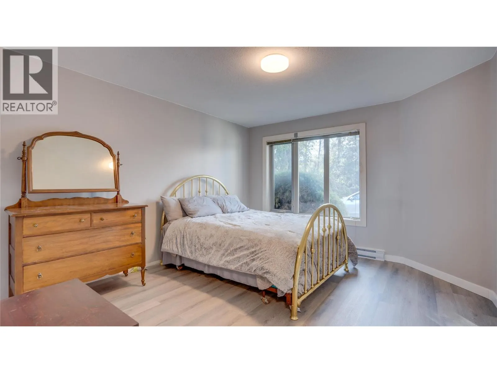 4004 24 Avenue Unit# 4 Lot# 4