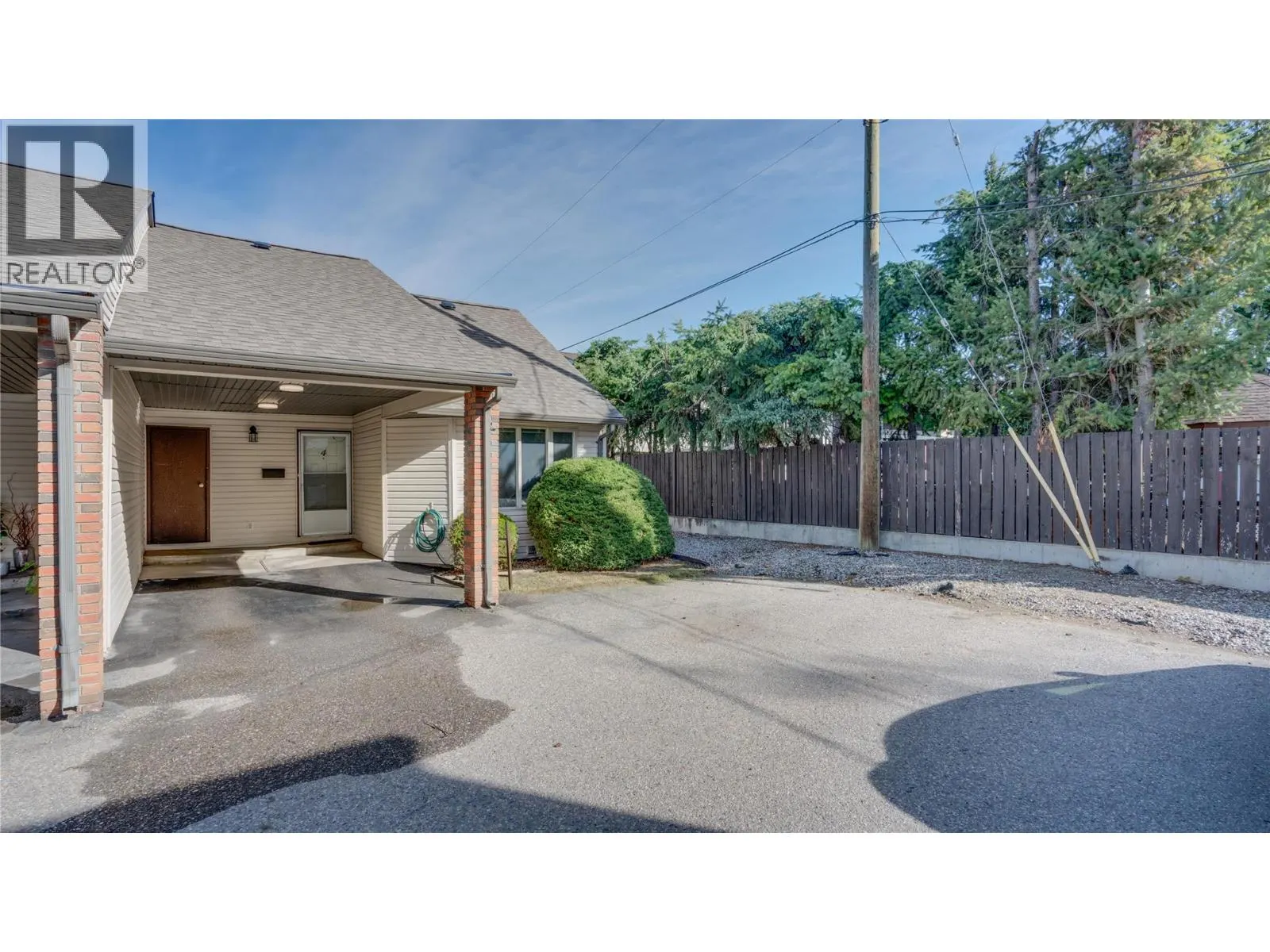 4004 24 Avenue Unit# 4 Lot# 4