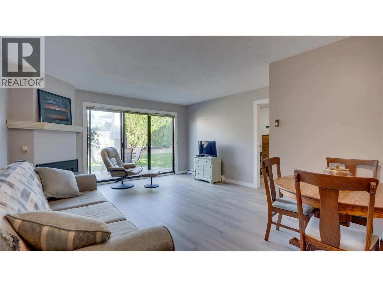 4004 24 Avenue Unit# 4 Lot# 4