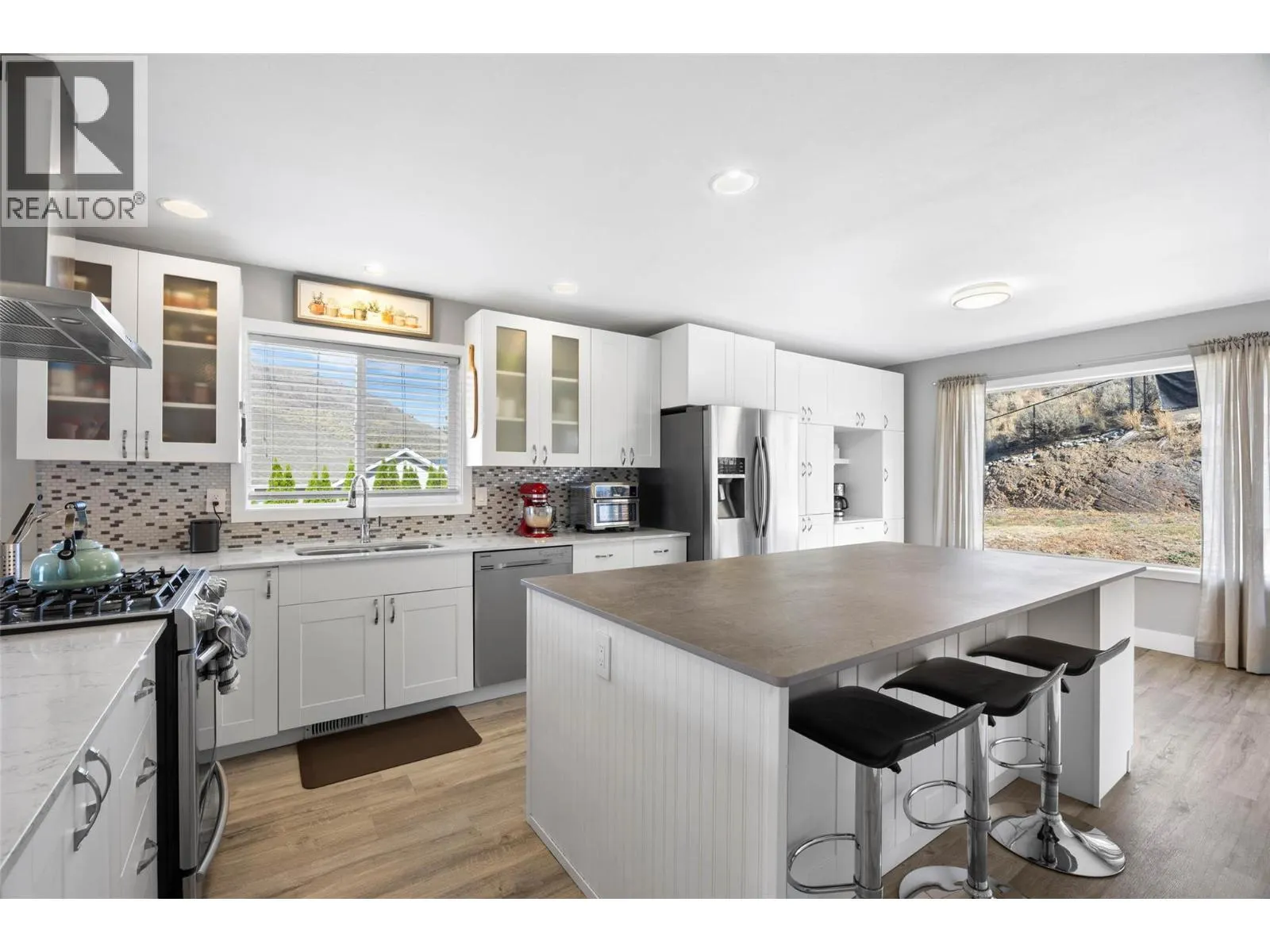 1098 QUAIL Drive