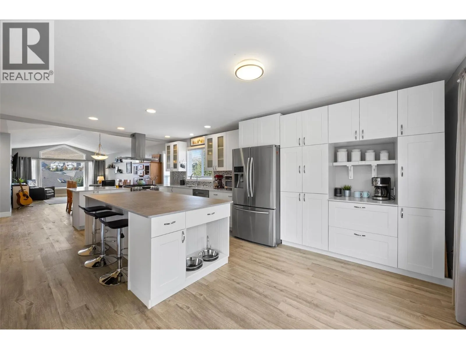 1098 QUAIL Drive