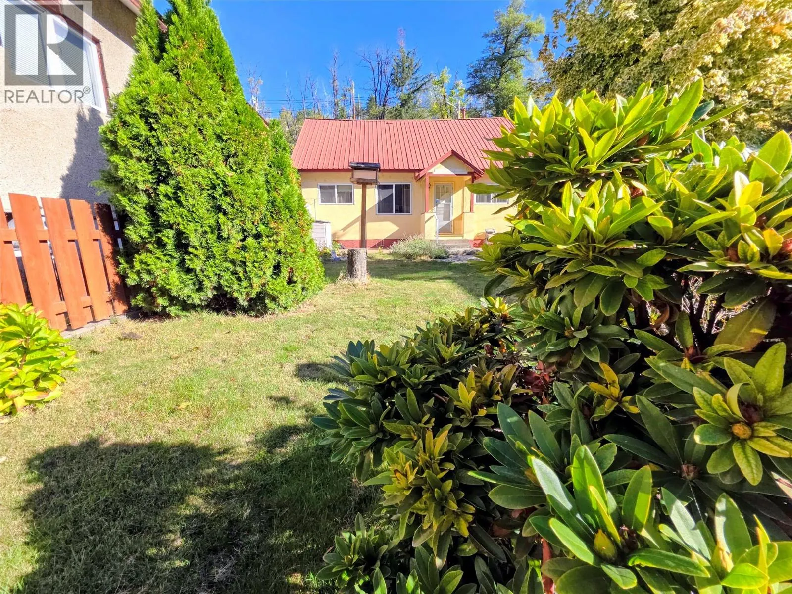 399 Rossland Avenue