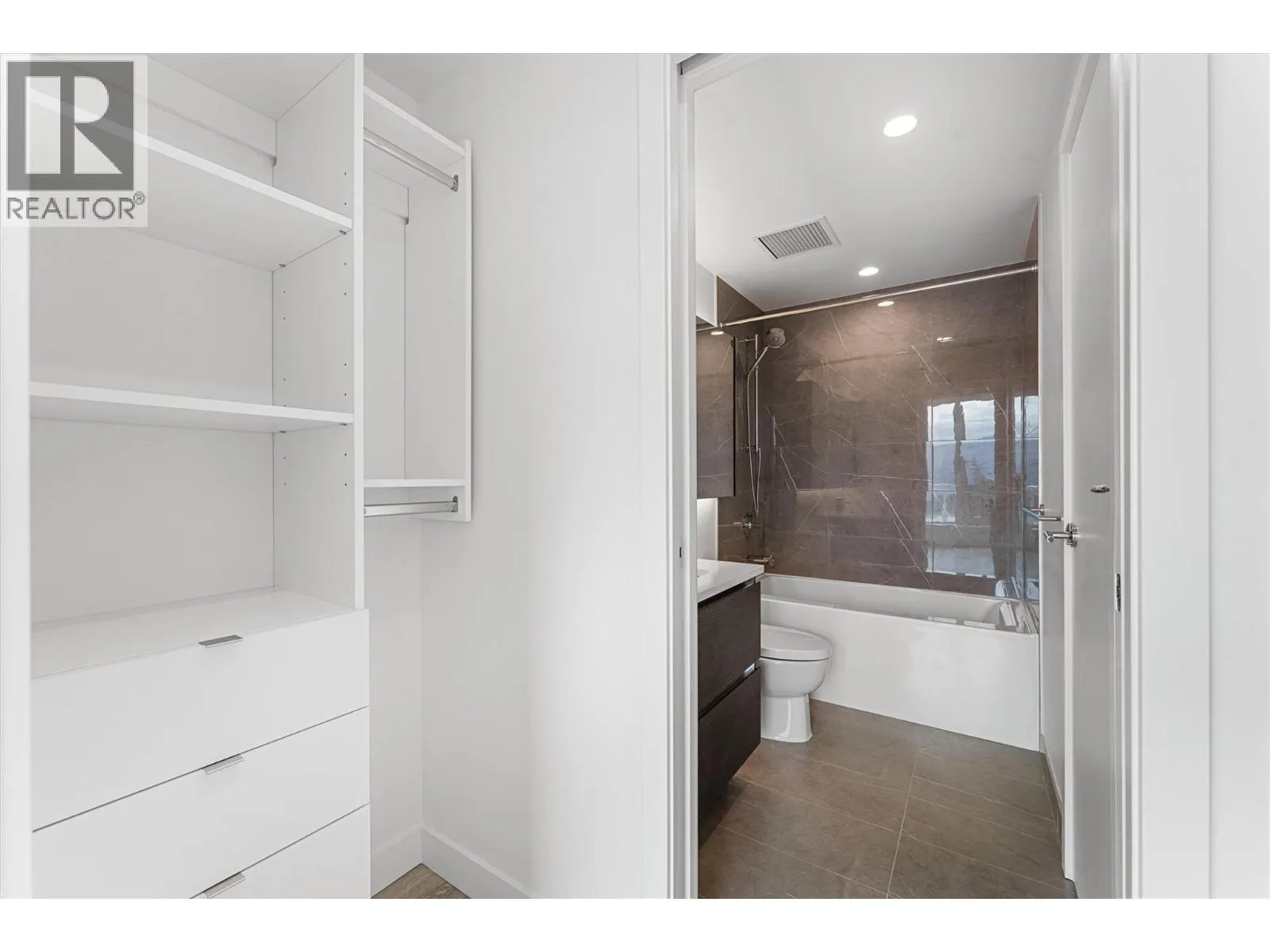 1626 Water Street Unit# 2205