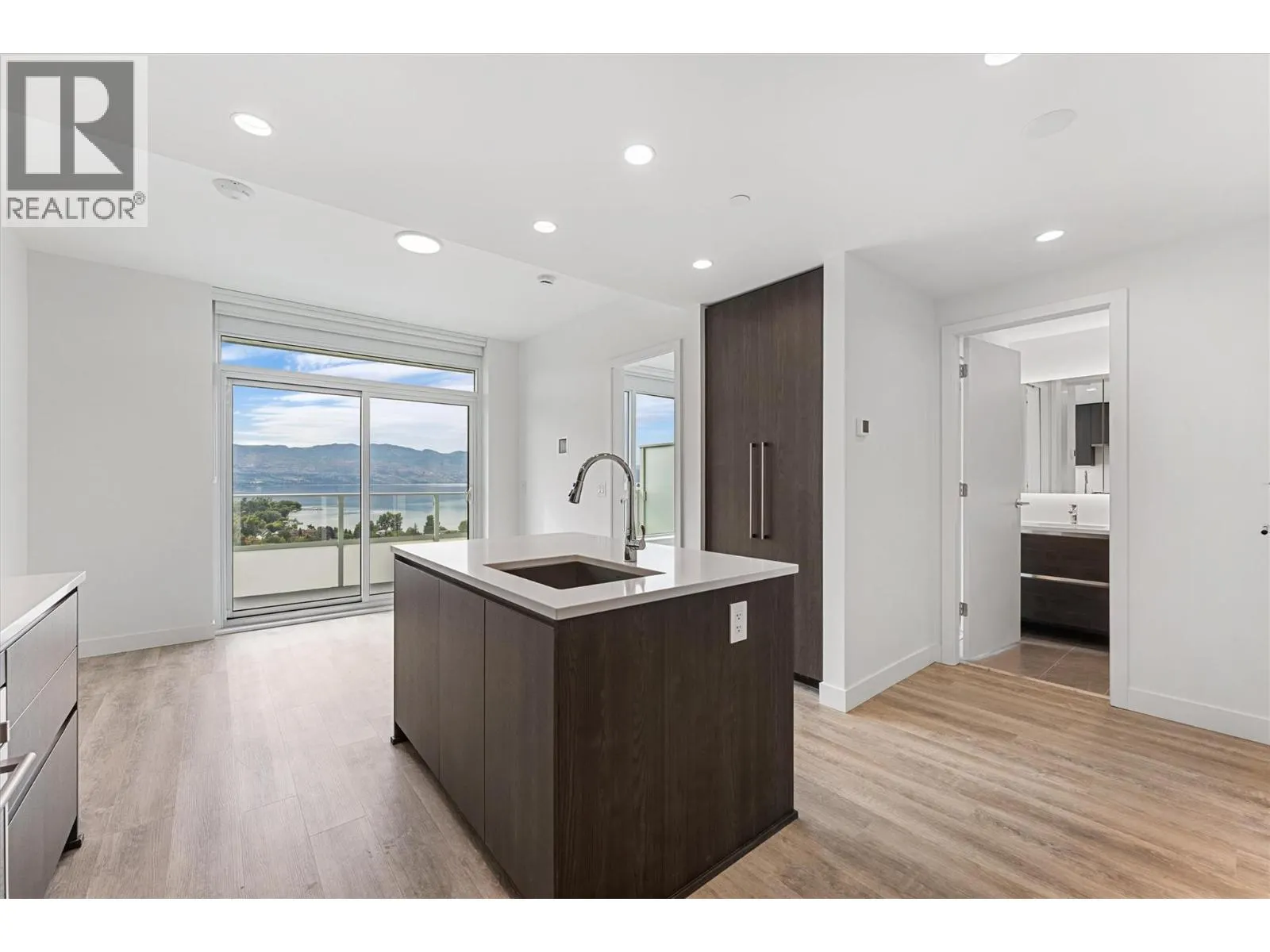 1626 Water Street Unit# 2205