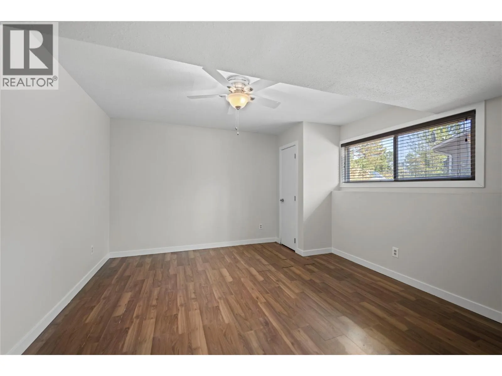 1525 Mt. Dufferin Crescent
