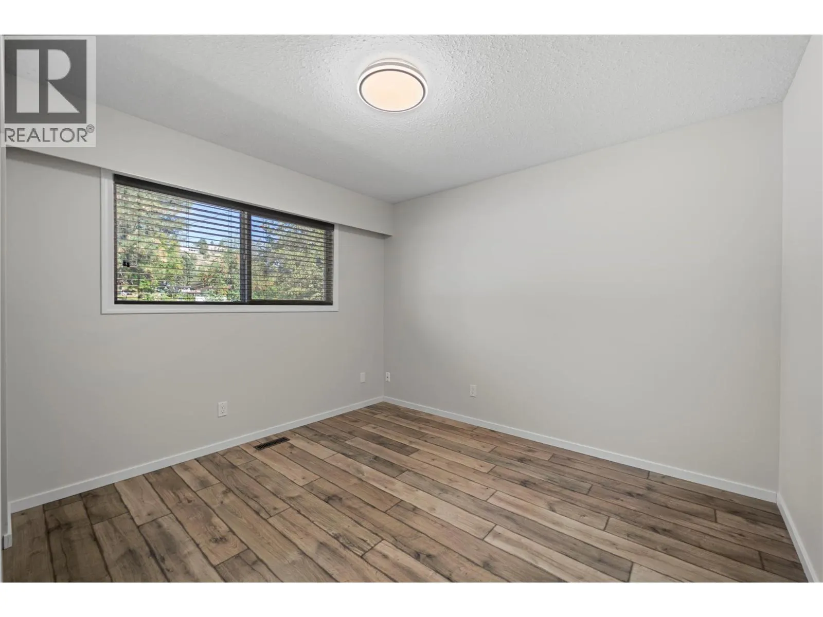 1525 Mt. Dufferin Crescent