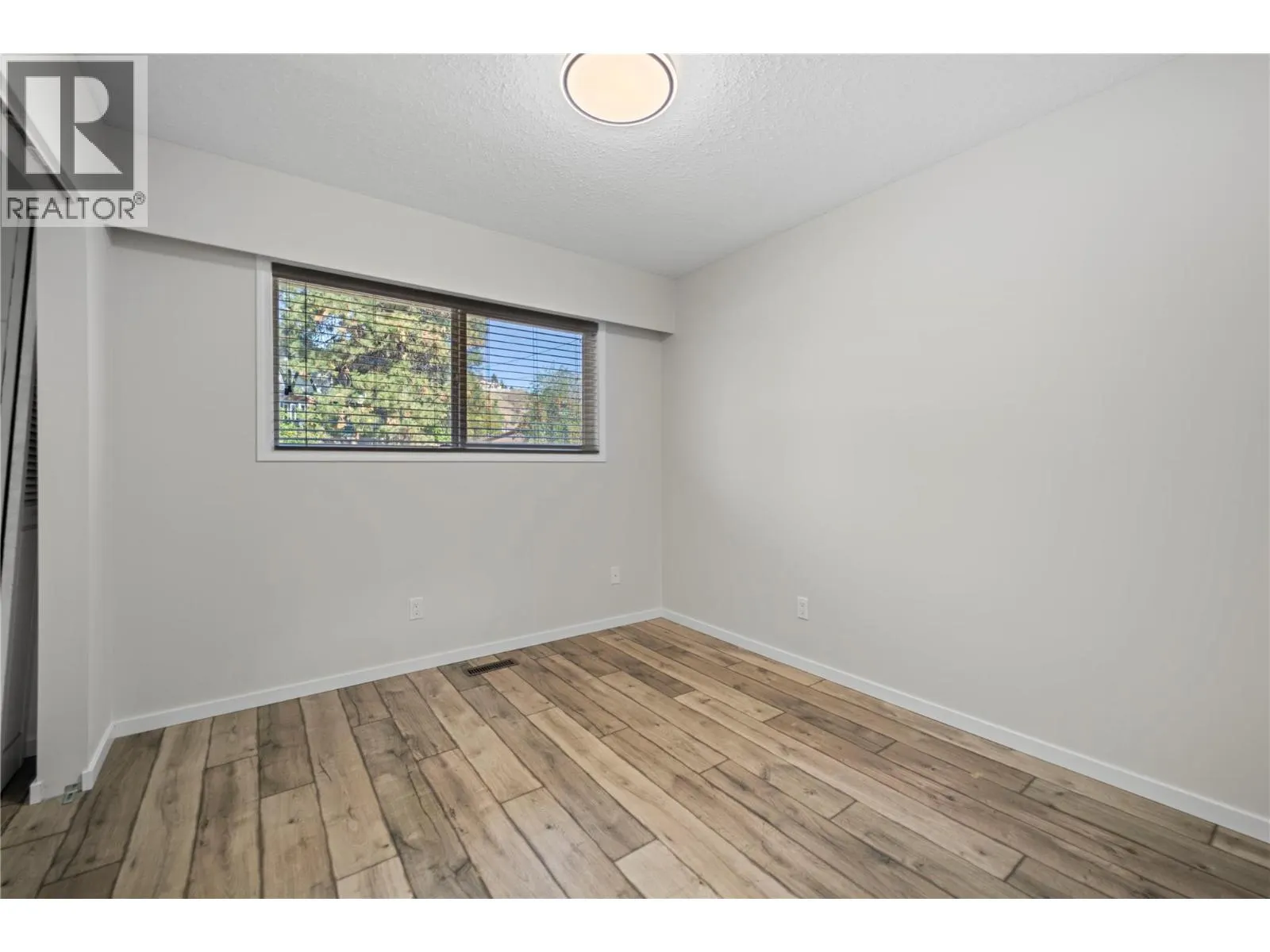 1525 Mt. Dufferin Crescent