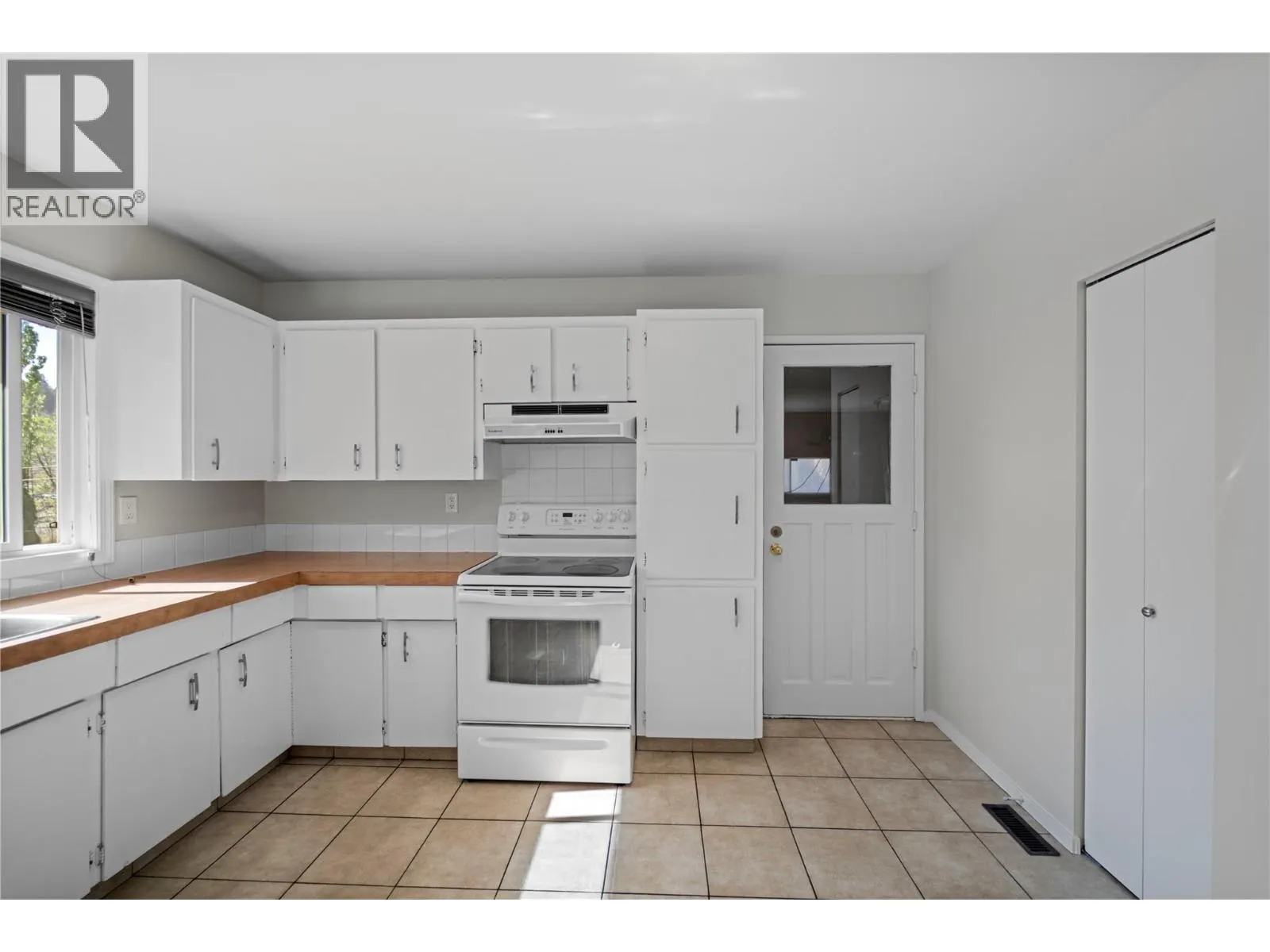 1525 Mt. Dufferin Crescent
