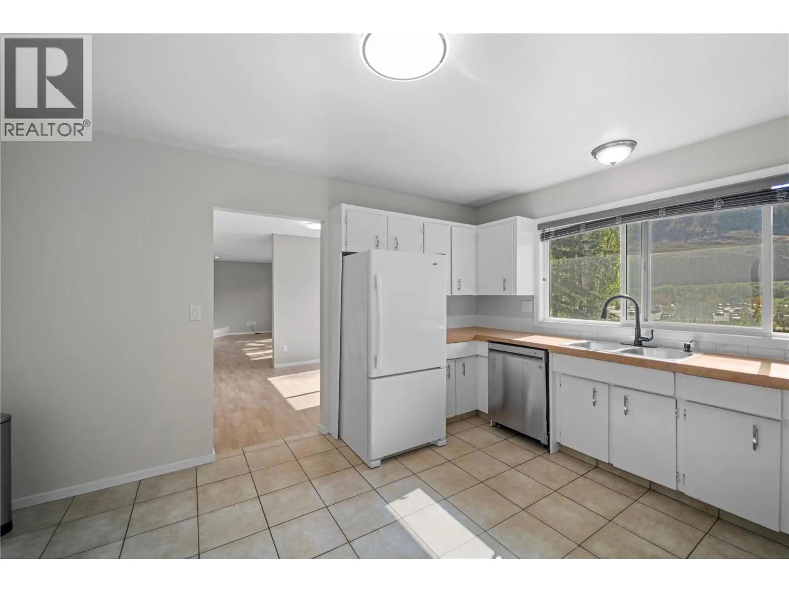 1525 Mt. Dufferin Crescent