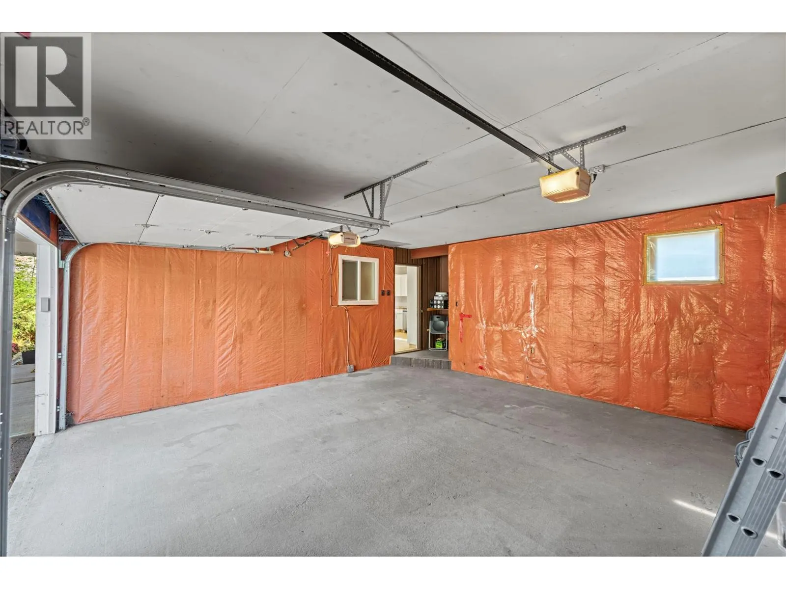 1525 Mt. Dufferin Crescent