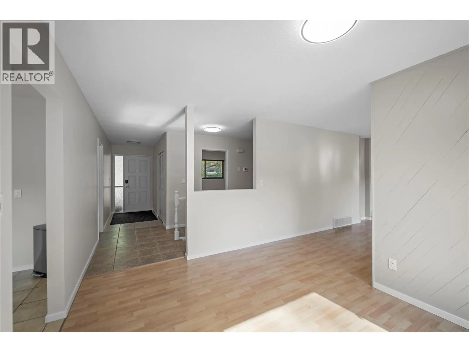 1525 Mt. Dufferin Crescent