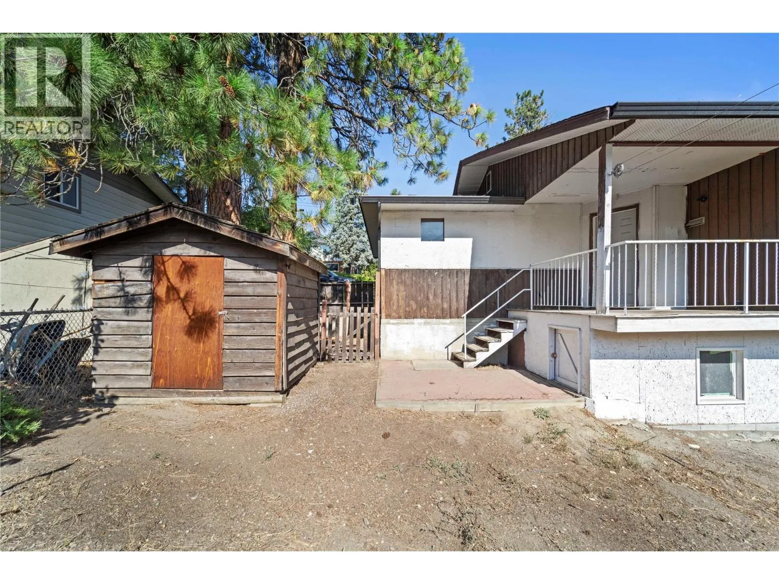 1525 Mt. Dufferin Crescent