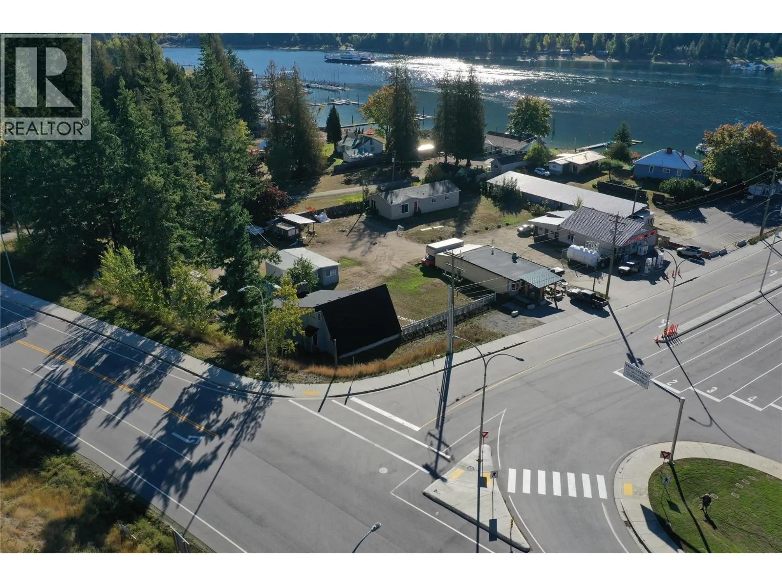 450 Balfour Ferry Road