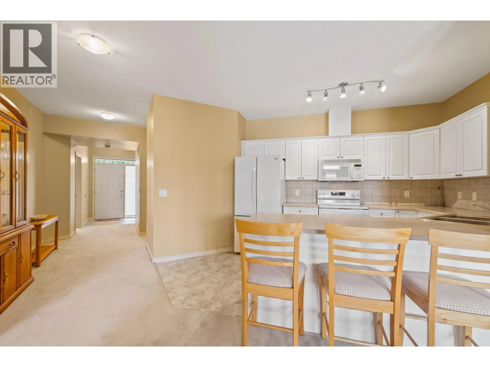 3570 Woodsdale Road Unit# 303